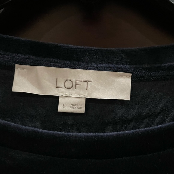 Loft, navy velvet looking material. - Picture 2 of 3